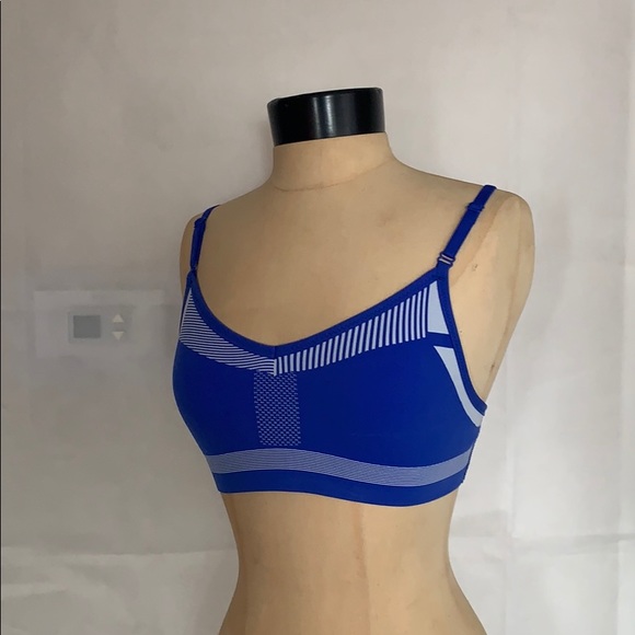 nike flyknit indy tech pack